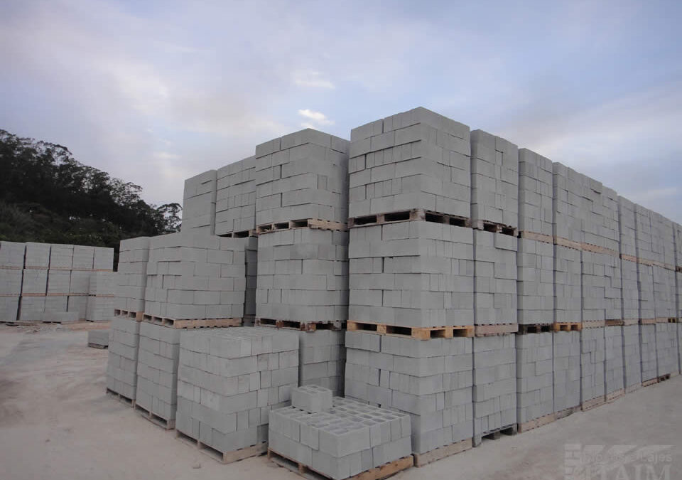 Como é o controle de qualidade dos blocos de concreto?