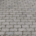 Pavimentação Industrial: Estética e Resistência com o Piso Intertravado de 16 faces